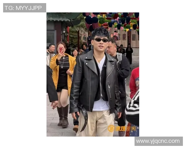 胡彦斌现身中超联赛引发娱乐热议